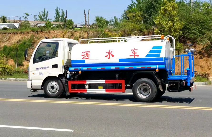 凱馬灑水車