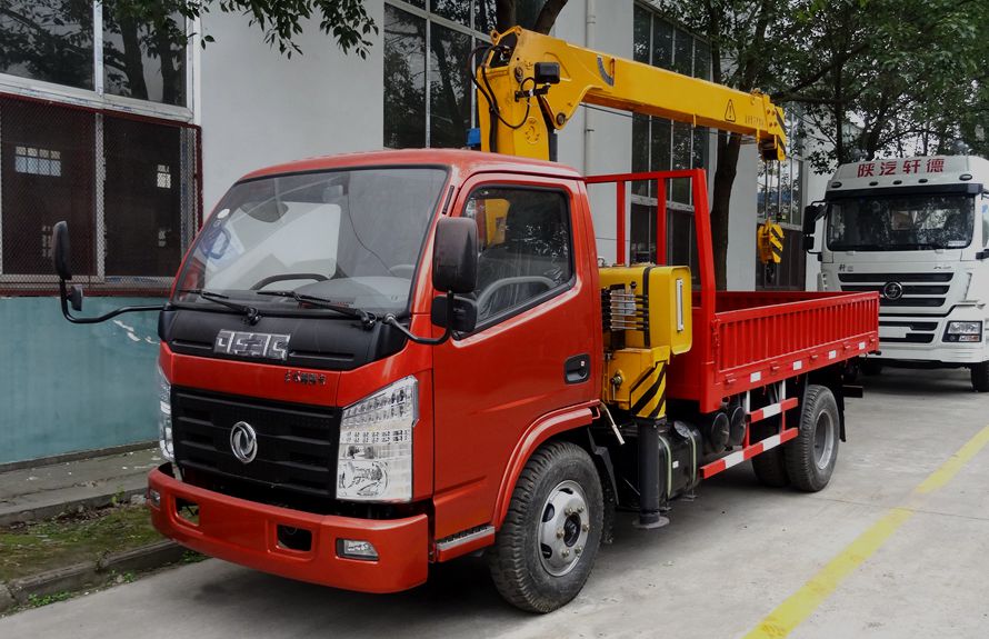 東風藍牌小型隨車吊