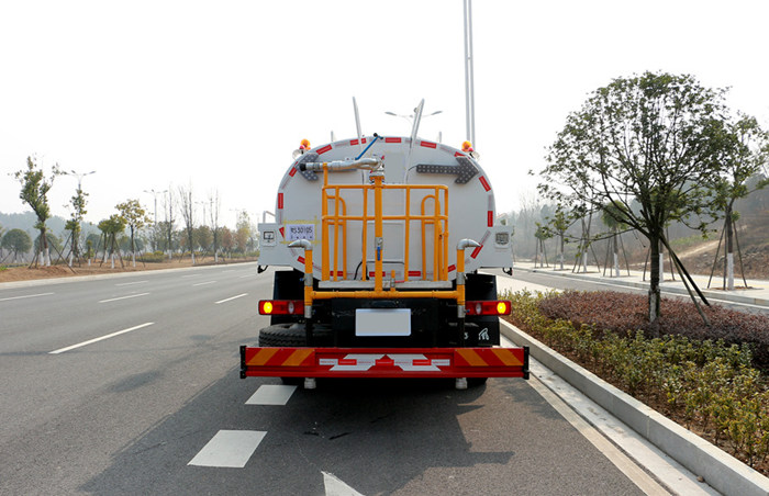 程力灑水車質(zhì)量