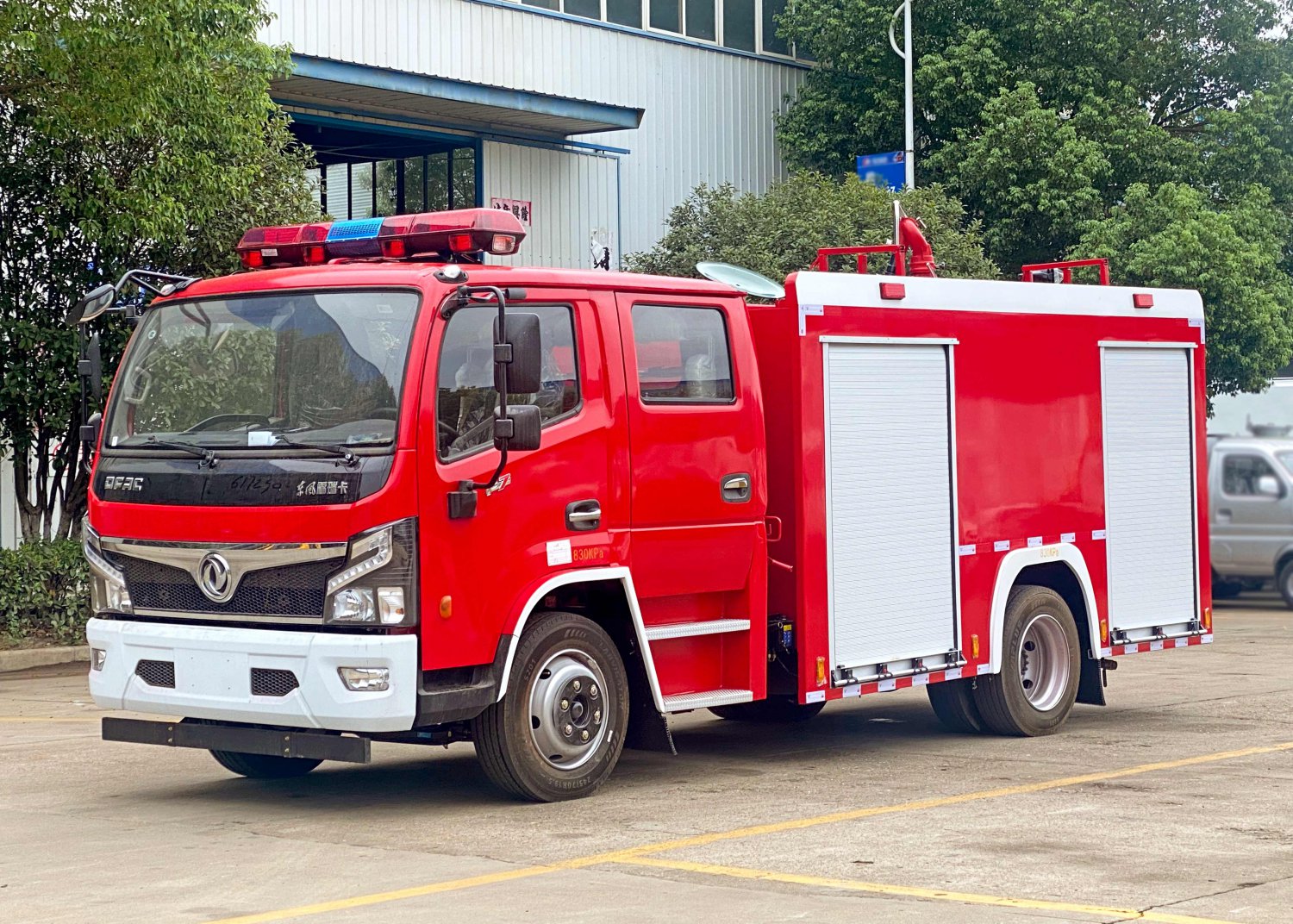 東風(fēng)大福瑞卡4噸水罐消防車