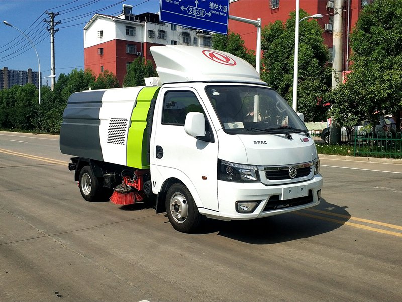 途逸掃路車