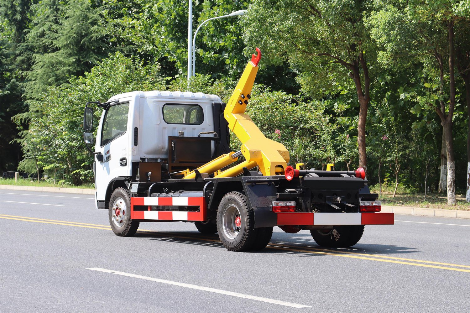 垃圾轉(zhuǎn)運(yùn)車